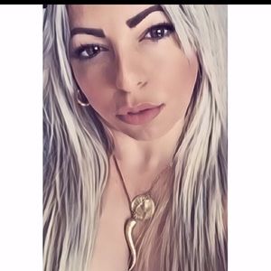 Meet your Posher, Yai